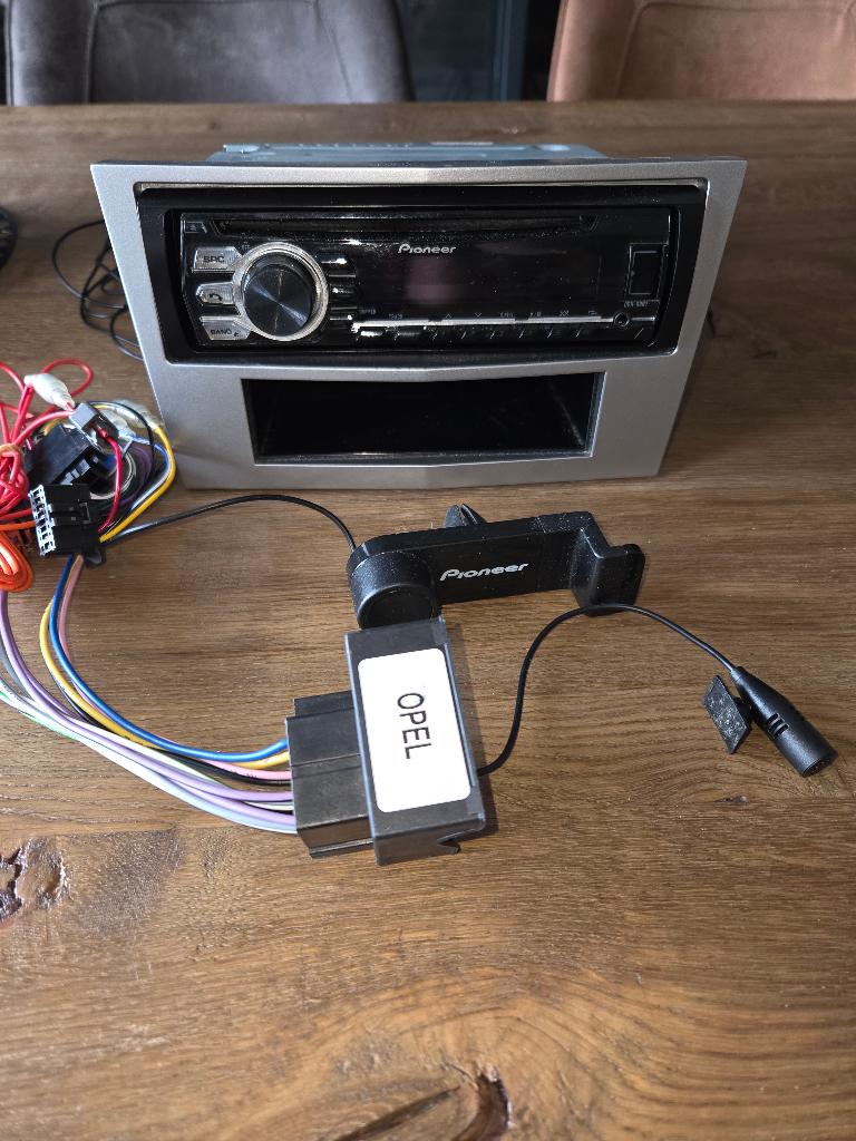 Pioneer autoradio Opel Corsa D 2012, Ophalen, Gebruikt