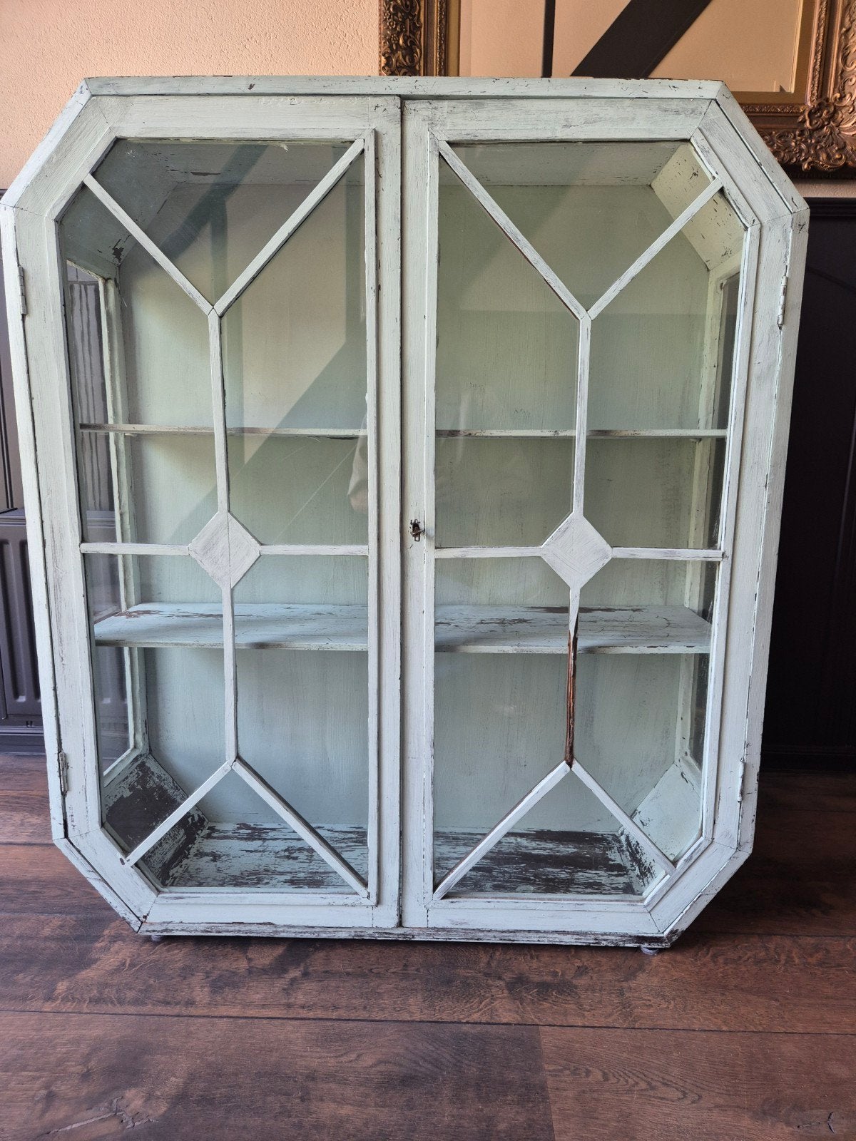 Mooie servieskast - hangmodel - brocante, Antiek en Kunst, Curiosa en Brocante, Ophalen