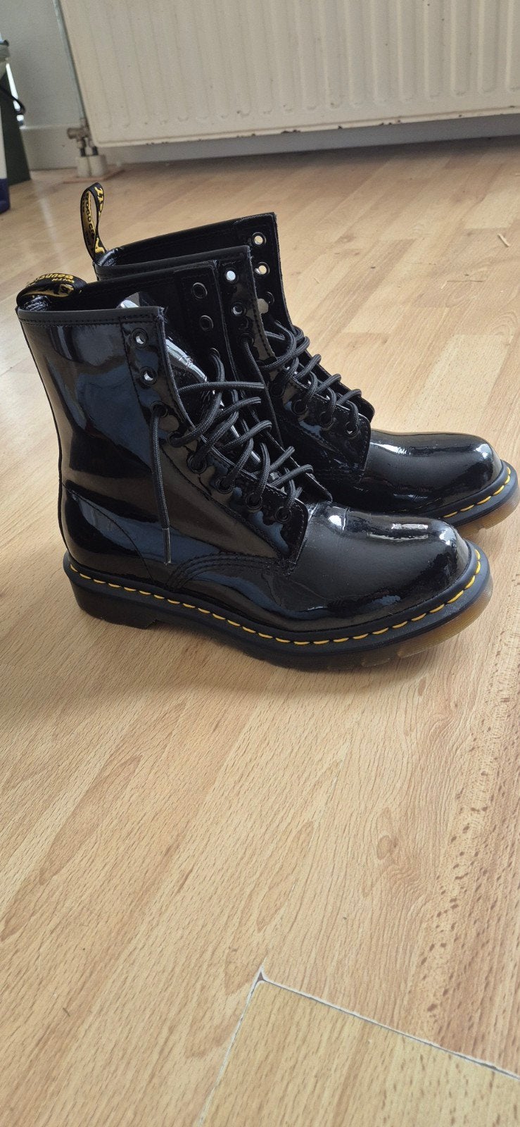zwarte lakleren Dr Martens, Kleding | Dames, Schoenen, Zwart, Ophalen of Verzenden, Dr. Martens, Zo goed als nieuw