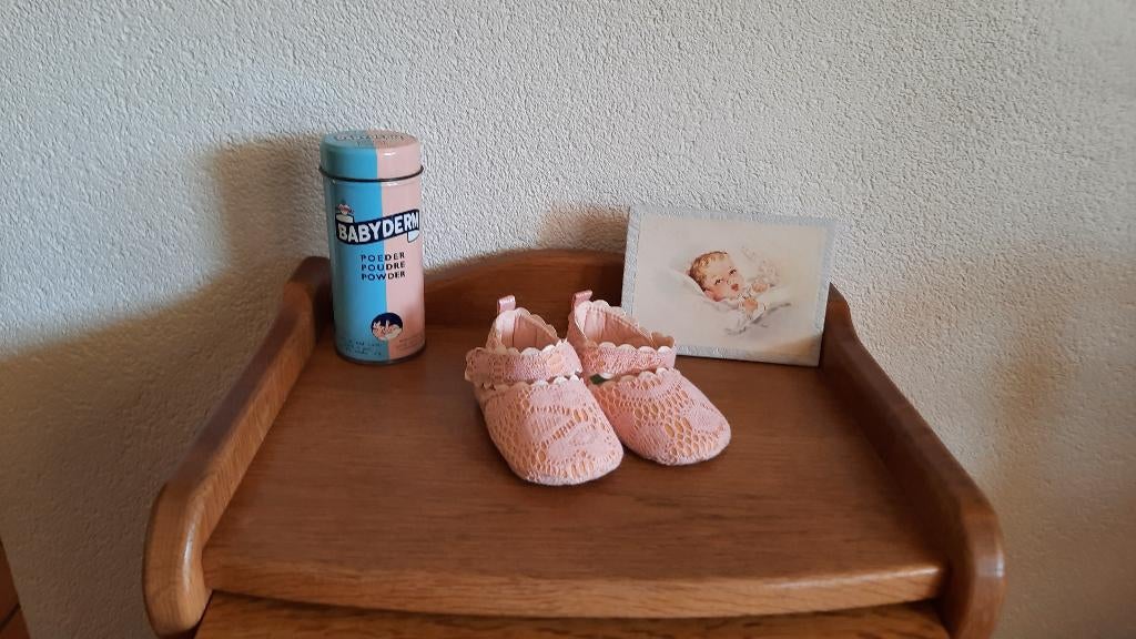 Leuke baby /poppenschoentjes, Verzamelen, Poppen, Ophalen of Verzenden, Zo goed als nieuw, Pop