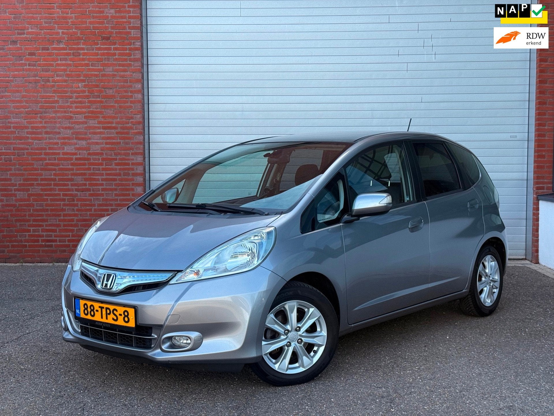 Honda Jazz 1.4 Hybrid Elegance| AIRCO| NAP| NEW APK| PANO| N, Auto's, Zwart, 4 cilinders, Alcantara, 49 €/maand