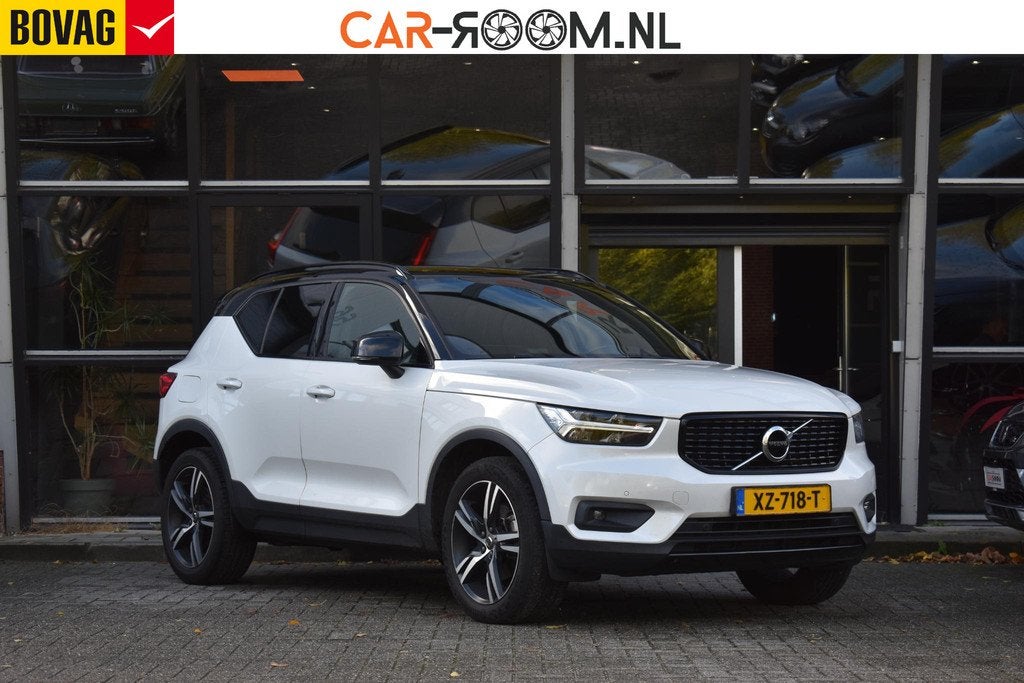 Volvo XC40 2.0 T4 R-Design Camera Pilot ACC Bliss Standkache, 15 km/l, Wit, 93 €/maand, SUV of Terreinwagen