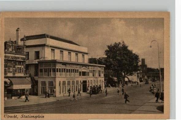 Utrecht Stationsplein, Ophalen of Verzenden, 1940 tot 1960, Ongelopen, Utrecht