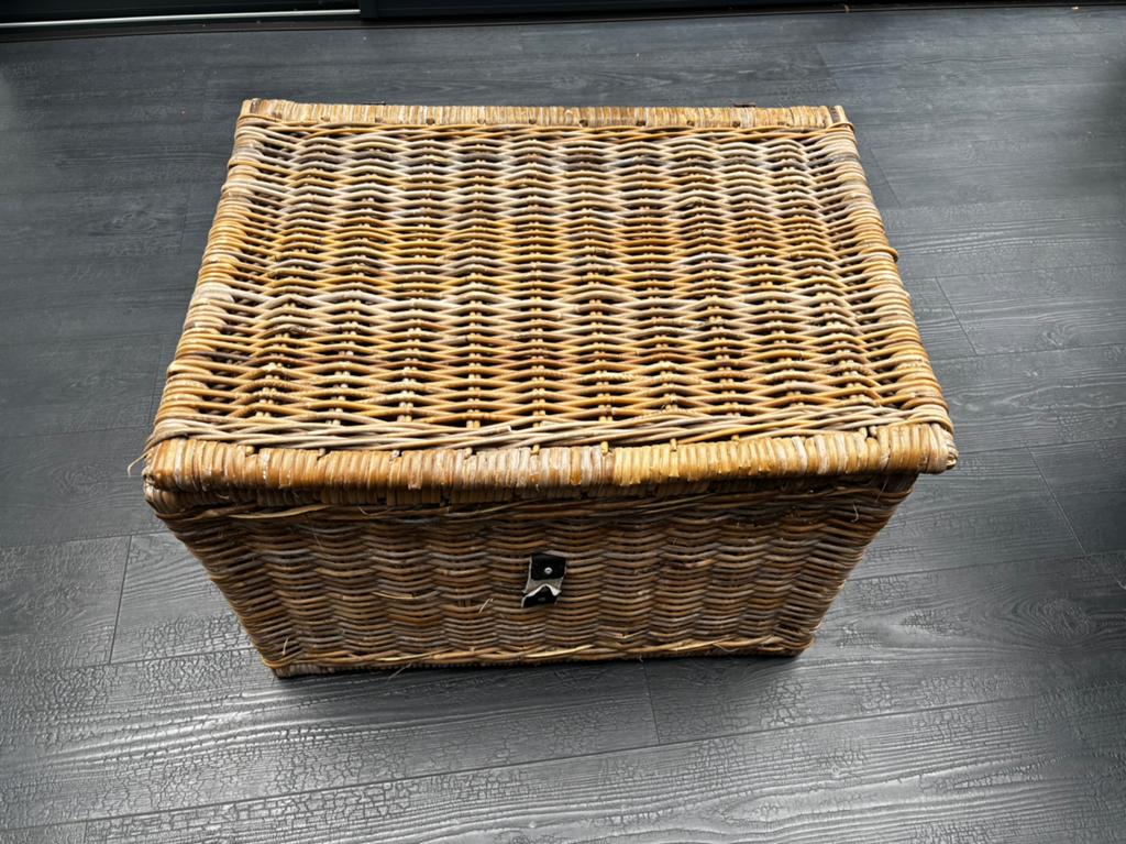 Grote rieten Ikea opbergkist / mand met deksel, Huis en Inrichting, Ophalen, Overige materialen, Gebruikt, 50 tot 100 cm