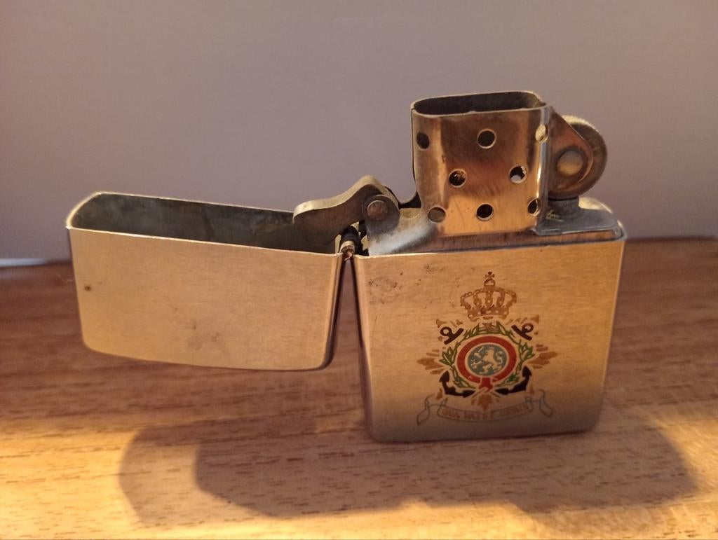 Vintage Zippo aansteker met wapenschild - Bradford, PA, Ophalen of Verzenden, Gebruikt, Aansteker