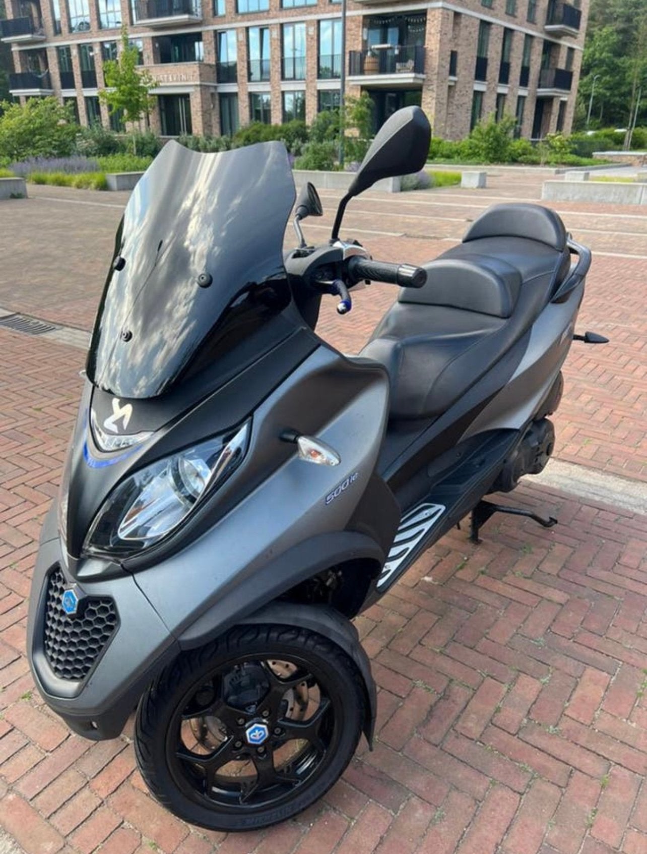 Piaggio 2017 MP3 500 LT SPORT AKRAPOVIC, Fietsen en Brommers, Ophalen, Overige modellen, Zo goed als nieuw, Benzine