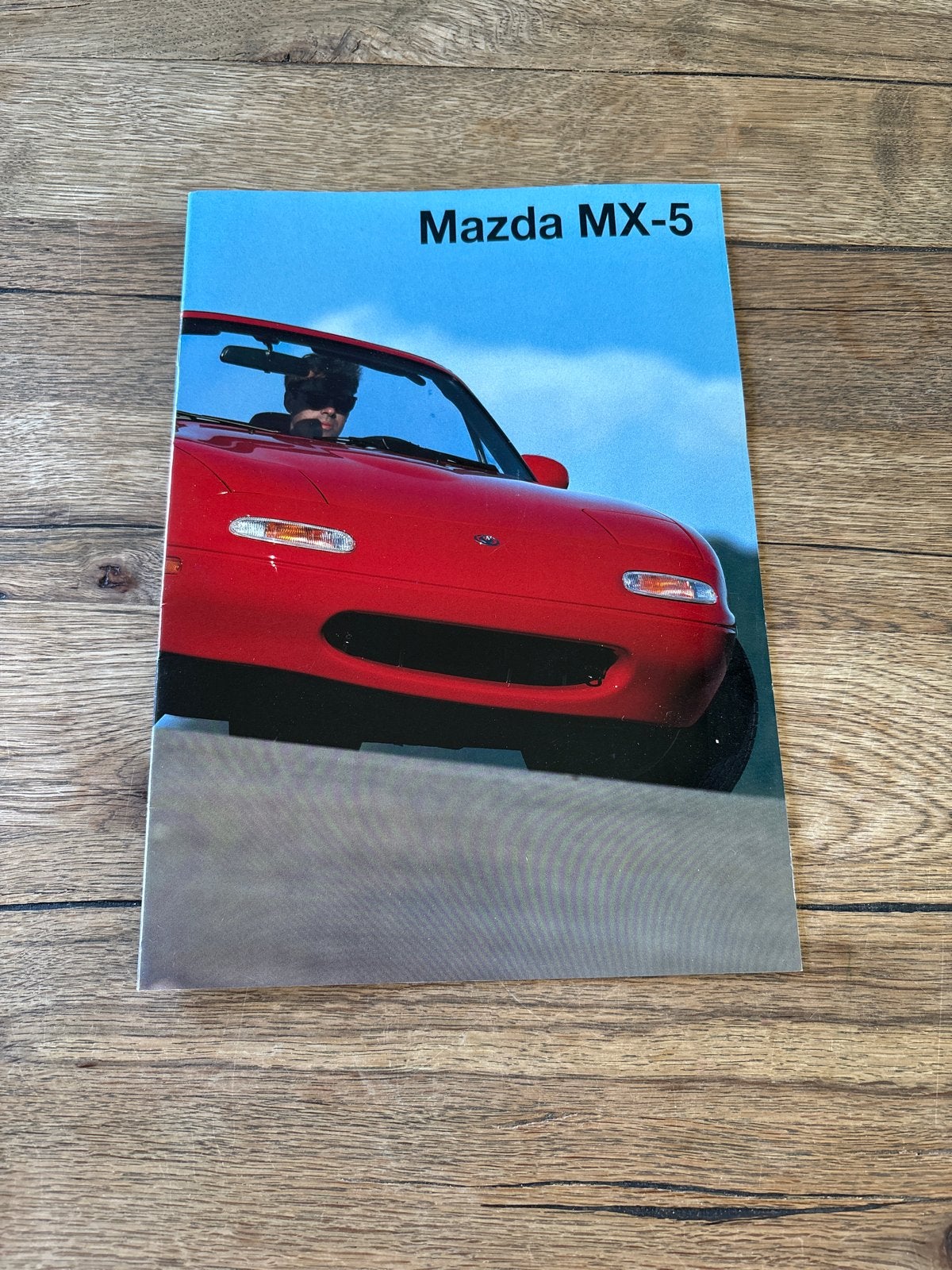 Mazda MX-5 NA Brochure - Klassieke Auto Informatie, Boeken, Auto's | Folders en Tijdschriften, Ophalen of Verzenden, Zo goed als nieuw