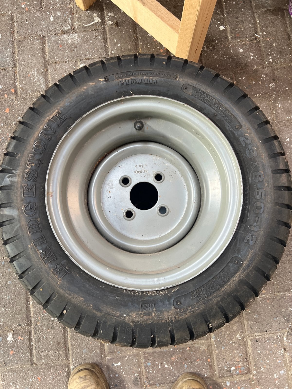 Bridgestone band met velg 23x8.50-12, Ophalen, Nieuw
