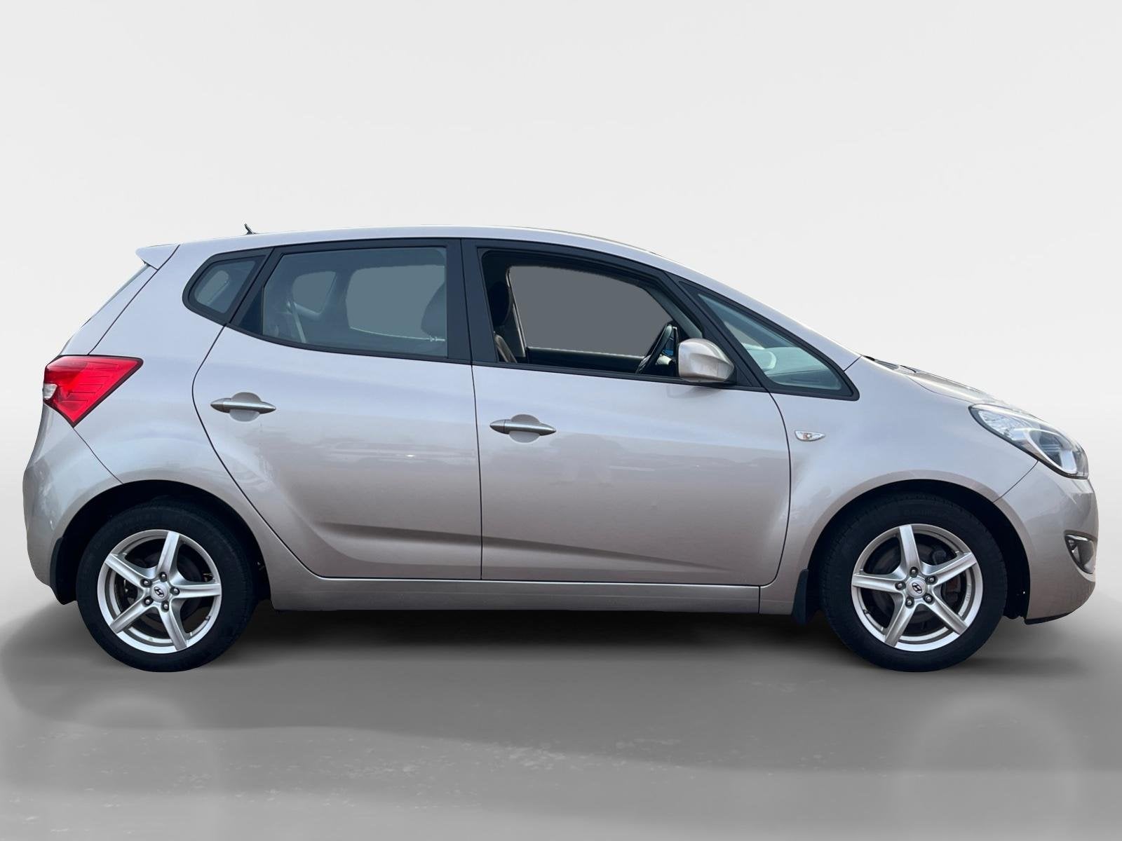 Hyundai ix20 1.4i i-Drive | Airco| Hoog zitter| Lichtmetalen, Stof, Gebruikt, Zwart, 4 cilinders
