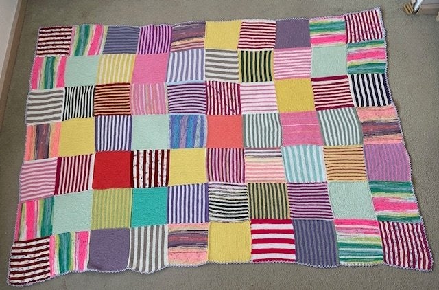 Gebreide Lappendeken 140 x 200 cm, Huis en Inrichting, Woonaccessoires | Plaids en Woondekens, Woondeken, Acryl, 200 cm, Ophalen of Verzenden