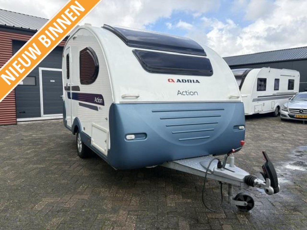 Adria Action 361 LH bj.2015, lichtgewicht, met voortent, Overige typen, Rondzit, Tot en met 2, Bedrijf