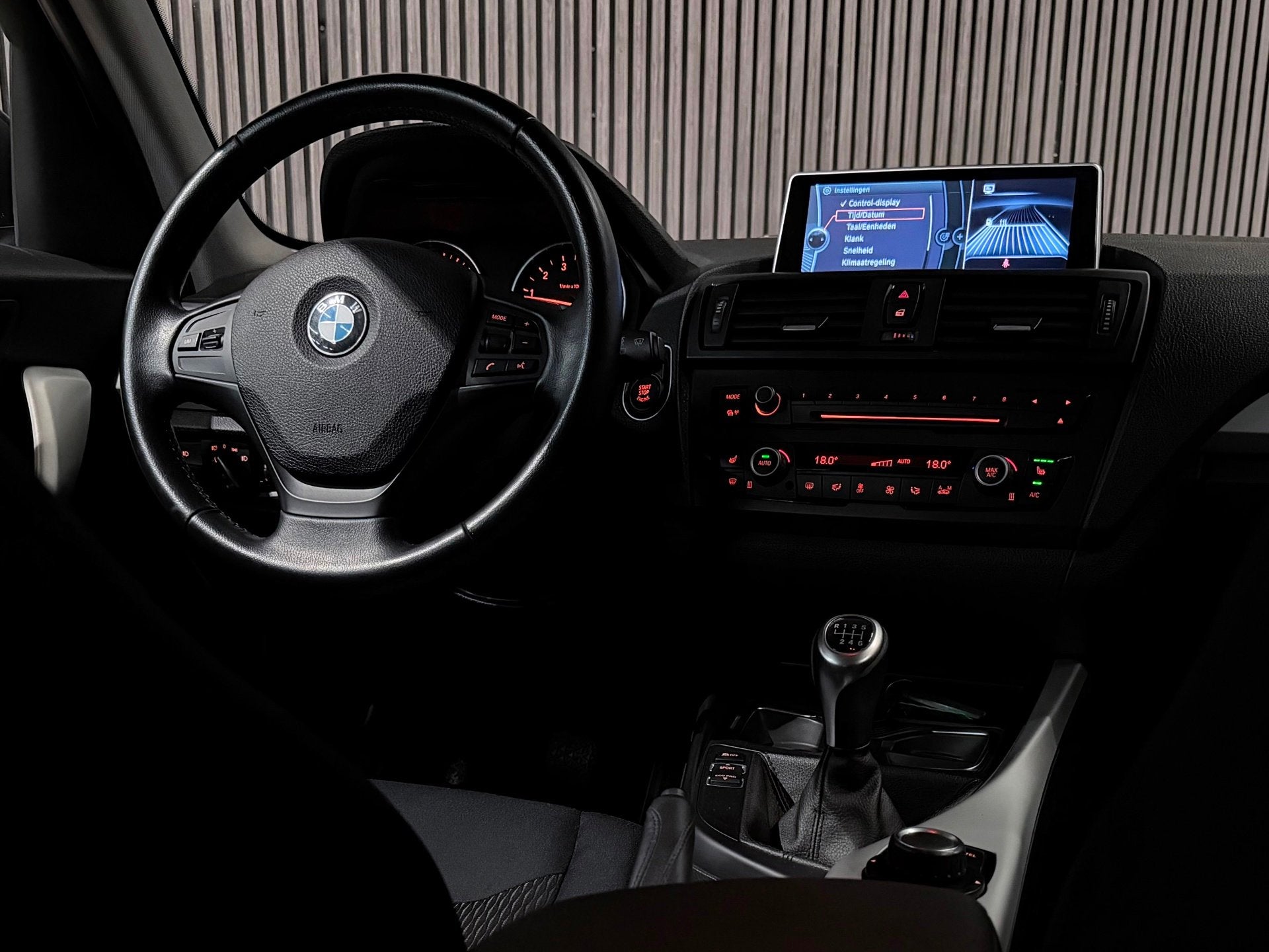 BMW 1-serie 114i EDE High Executive| Navi | Stoelverwarming, Auto's, 1-Serie, Gebruikt, 4 cilinders, Met garantie (alle)