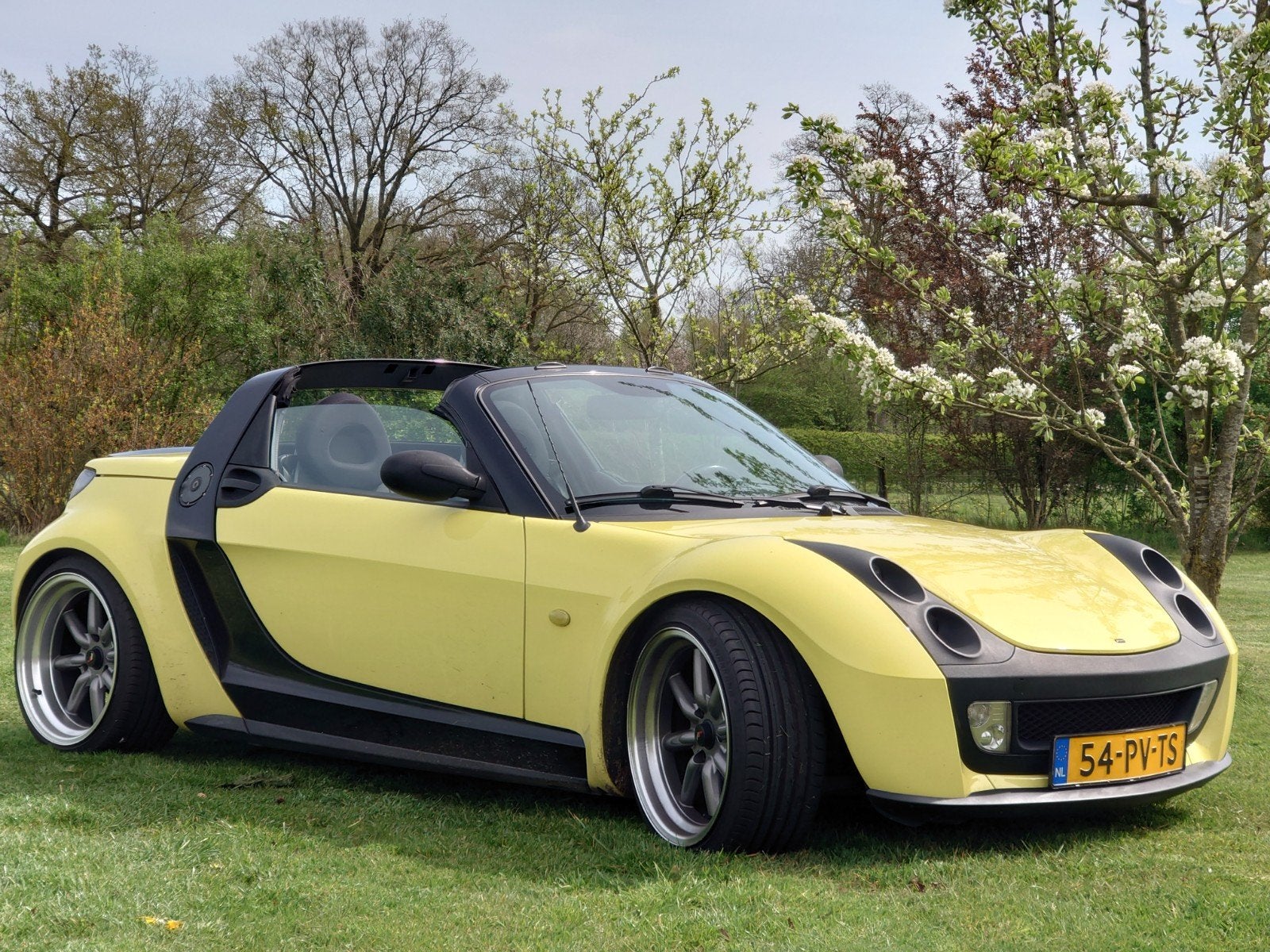 Smart Roadster Brabus Look 82PK Topstaat, Auto's, Zwart, 82 pk, Roadster, Handgeschakeld