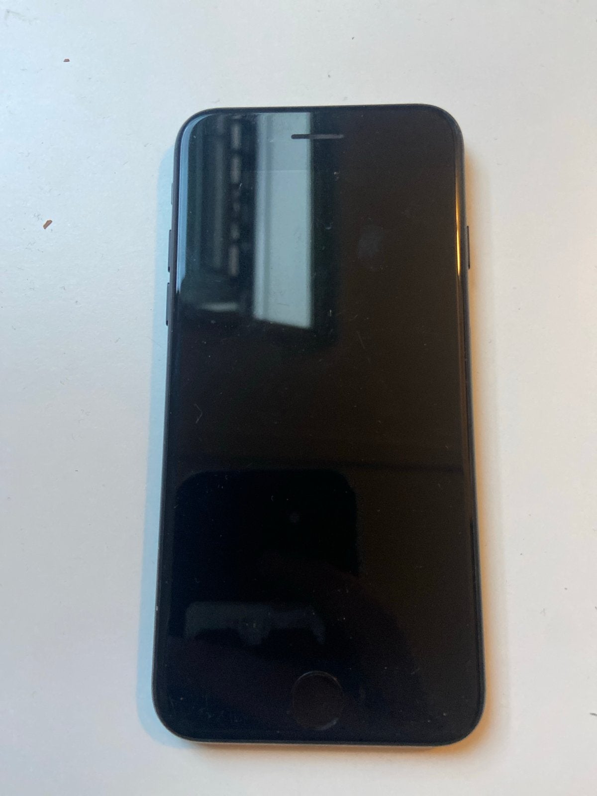 Apple iPhone 7 Zwart  (defect denk ik of het is de accu), Telecommunicatie, Mobiele telefoons | Apple iPhone, Gebruikt, Zwart