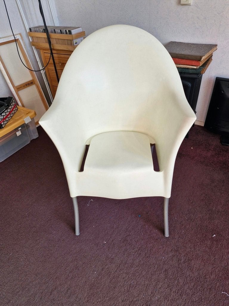 stoel design achtig maar ook vintage, Ophalen, Kunststof, Wit, Zo goed als nieuw