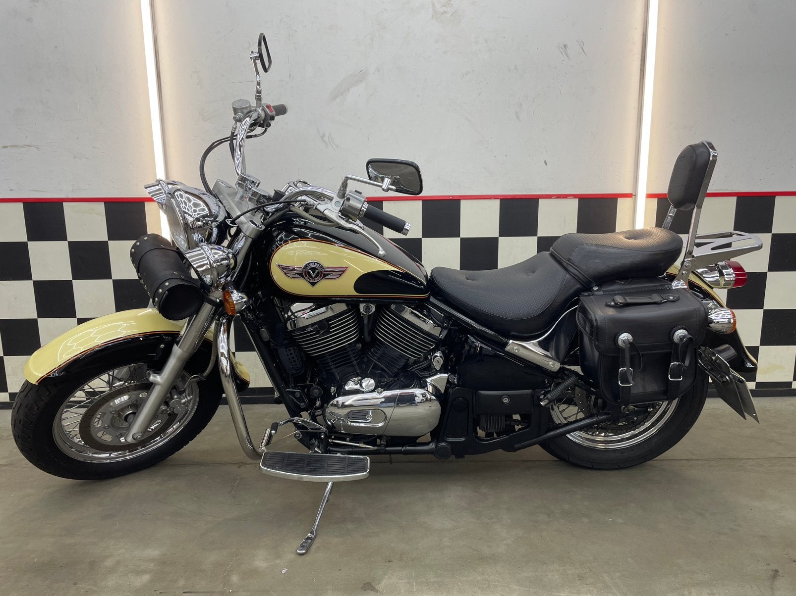 Mooie en goed onderhouden Kawasaki VN800 Vulcan Classic, Motoren, 2 cilinders, Chopper, Particulier, Handgeschakeld