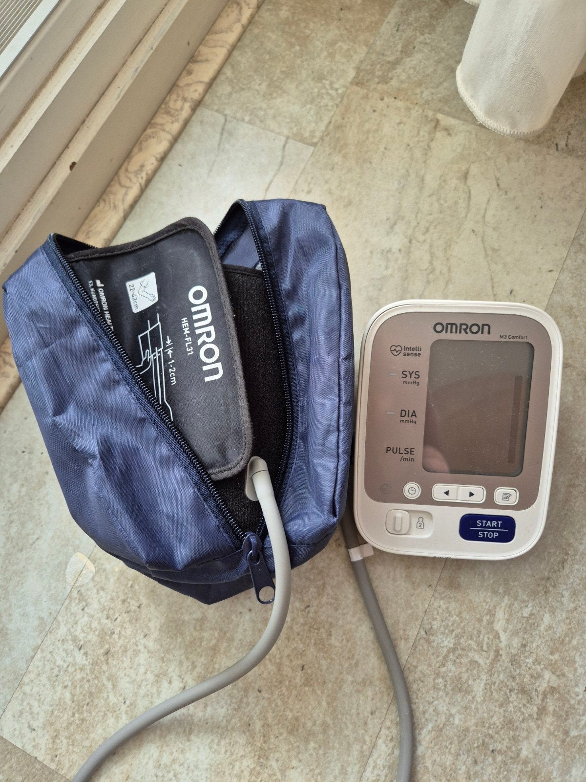 Omron M3 Comfort Bloeddrukmeter, Ophalen, Zo goed als nieuw, Overige typen