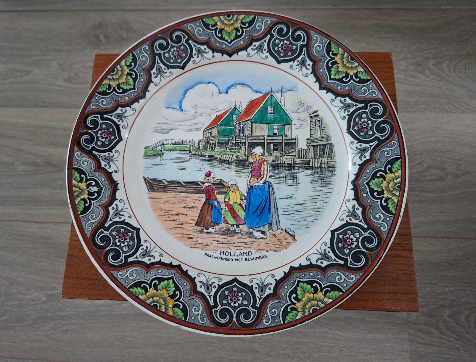 Wandbord Society Céramique Volendam of Marken, Antiek en Kunst, Ophalen of Verzenden