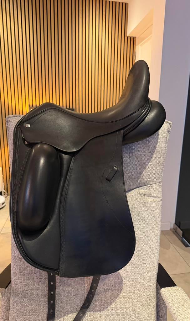Custom Everest R 17 inch boommaat 6, Dieren en Toebehoren, Paarden en Pony's | Zadels, Ophalen, Gebruikt, Dressuur
