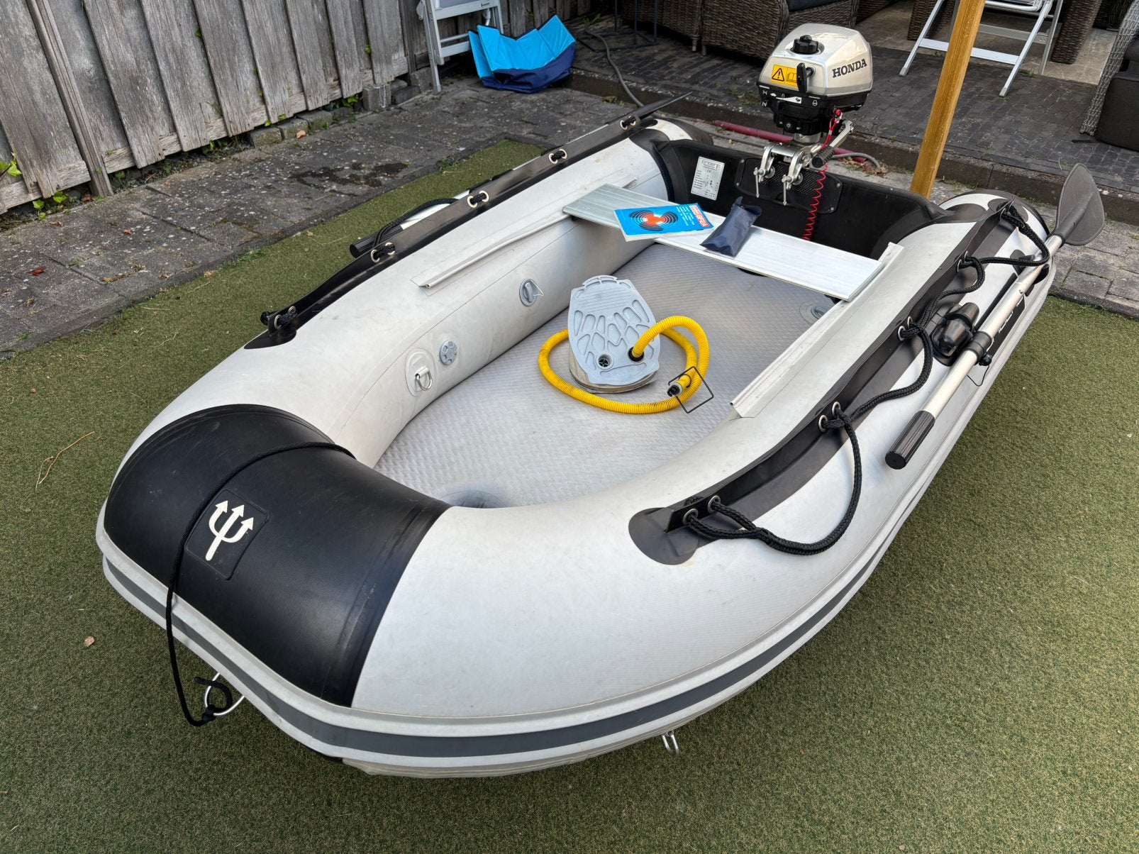 Trident Rubberopblaasboot met Honda 2pk buitenboordmotor, Ophalen, Aluminium, Zodiac, Gebruikt