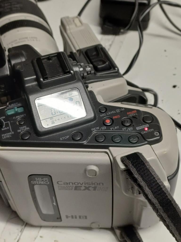 Canon EX1 Hi 8 filmcamera met 8-120mm lens en accessoires, Ophalen of Verzenden