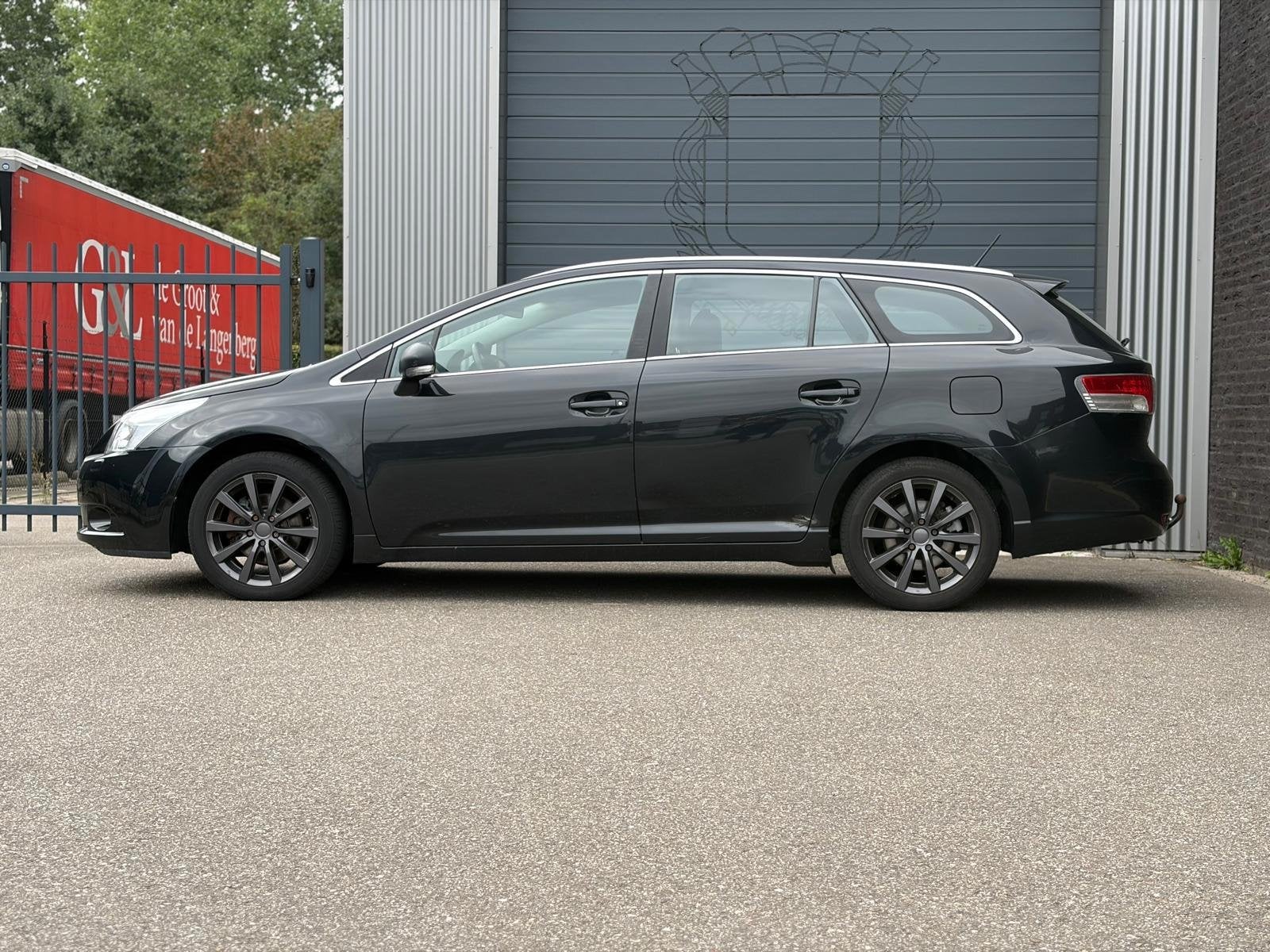 Toyota Avensis Wagon 1.8 VVTi Business Camera|Ecc|Cruise, 4 cilinders, Zwart, Handgeschakeld, Grijs