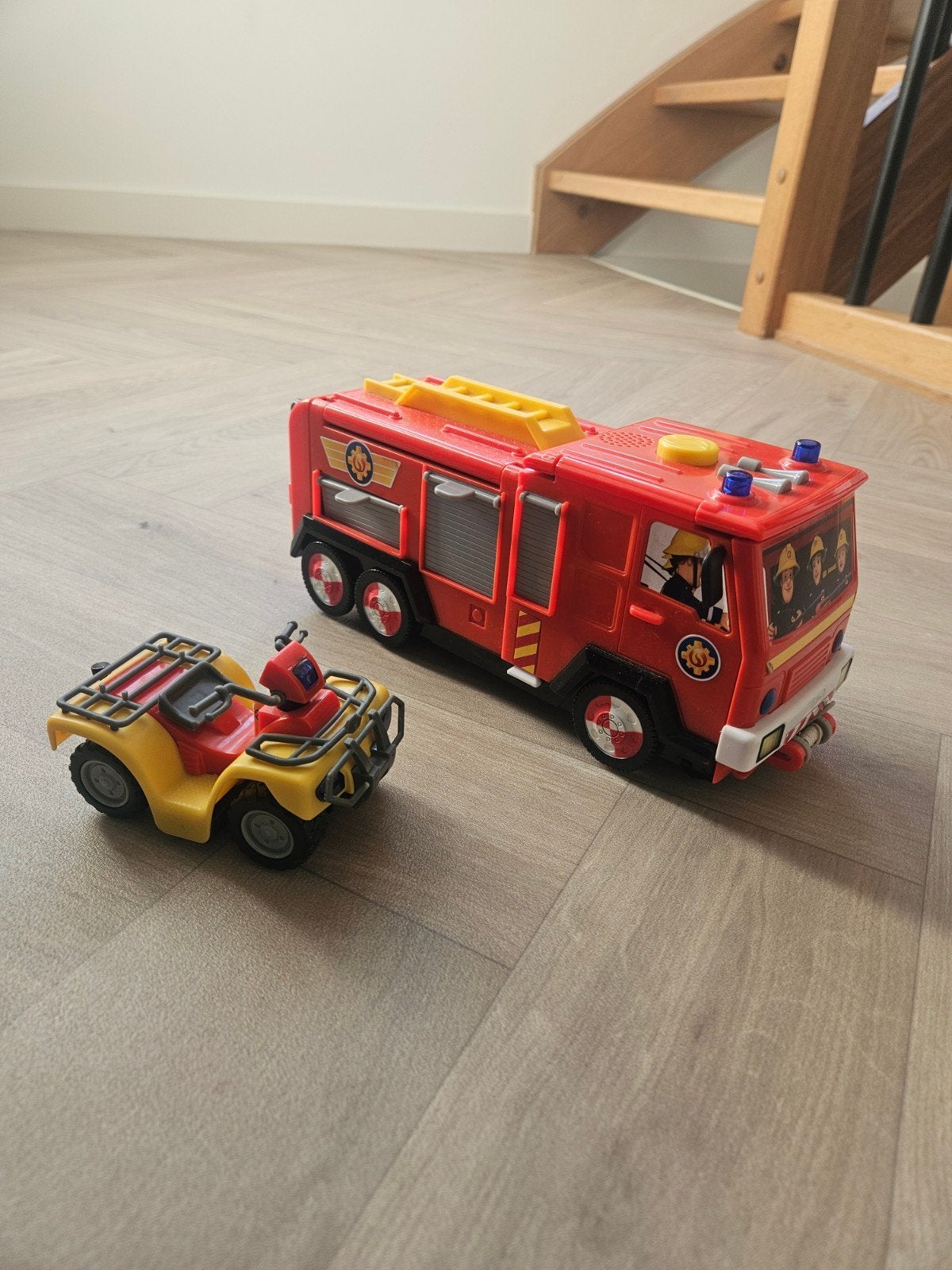 Brandweerman Sam quat, Brandweerkazerne en brandweerwagen, Ophalen, Zo goed als nieuw