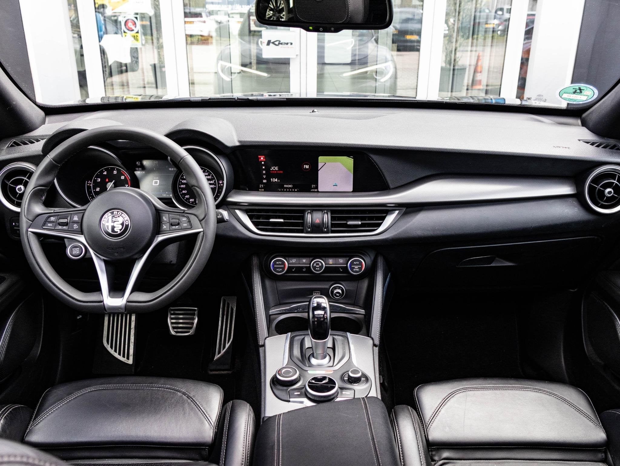 Alfa Romeo Stelvio 2.0 T AWD Veloce Q4 | Pano-dak | Lederen, Auto's, Alfa Romeo, Euro 6, 4 cilinders, Leder, Bedrijf