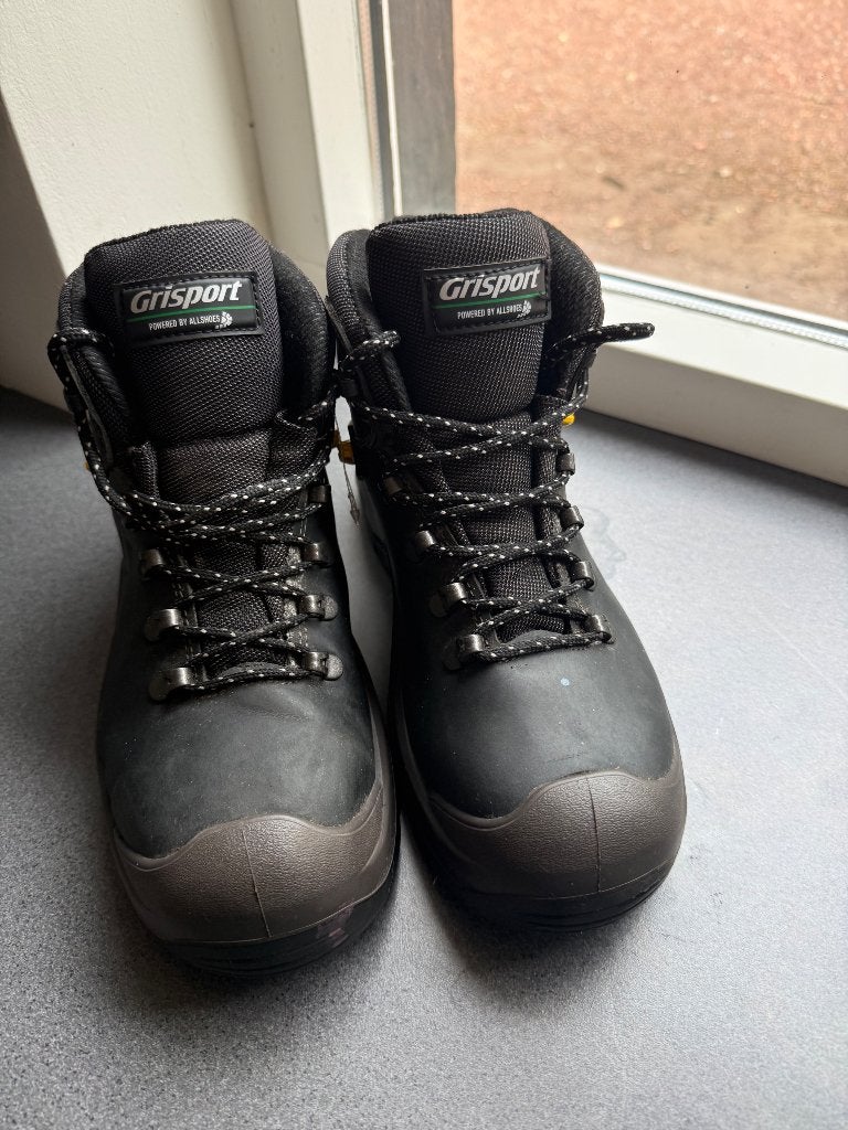 Werkschoenen maat 39 - 2x gedragen, Ophalen, Zo goed als nieuw