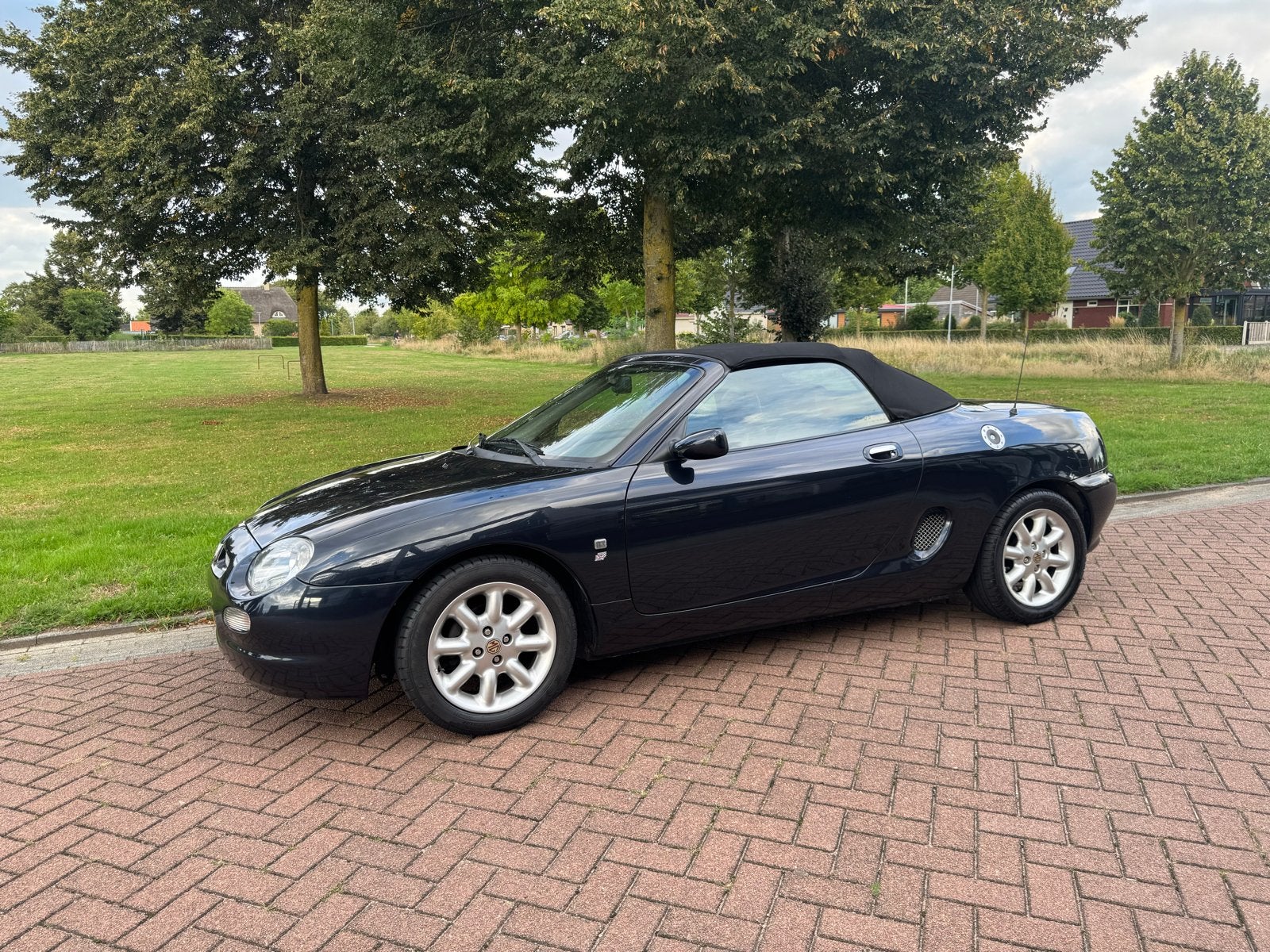 MG F 1.8 I, Auto's, 13 km/l, Achterwielaandrijving, 40 €/maand, 4 cilinders