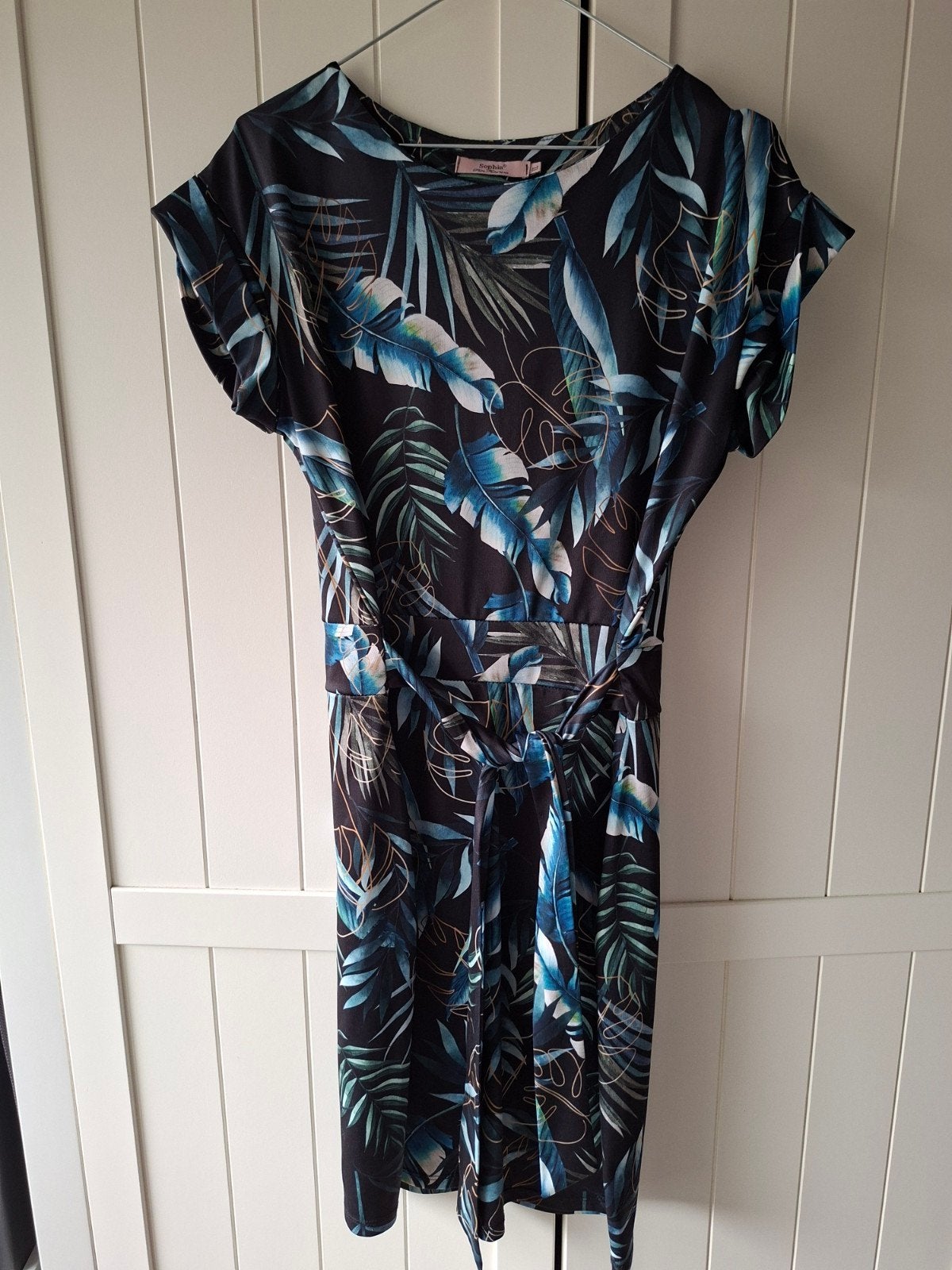 Zomerse jurk met tropische print - Sophia Pure Feminine, Meerkleurig, Maat 46/48 (XL) of groter, Ophalen of Verzenden, Zo goed als nieuw