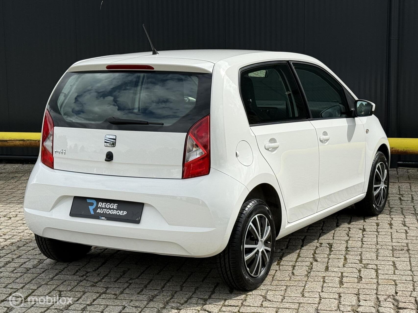 Seat Mii 1.0 Style Connect AIRCO | NIEUWSTAAT |, Voorwielaandrijving, Gebruikt, Euro 6, 4 stoelen