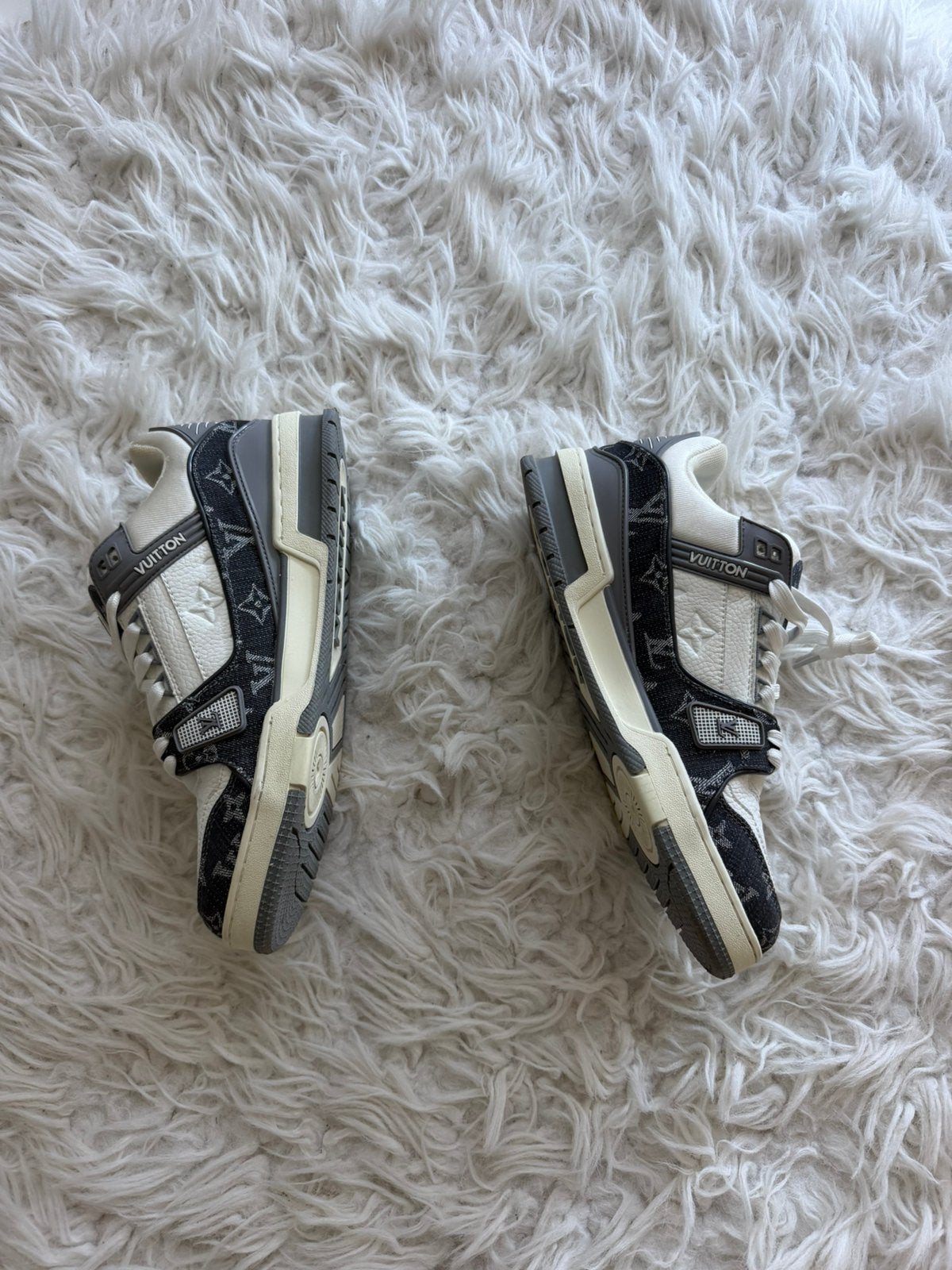 Louis vuitton trainers maat 45, Ophalen of Verzenden, Zo goed als nieuw, Overige kleuren