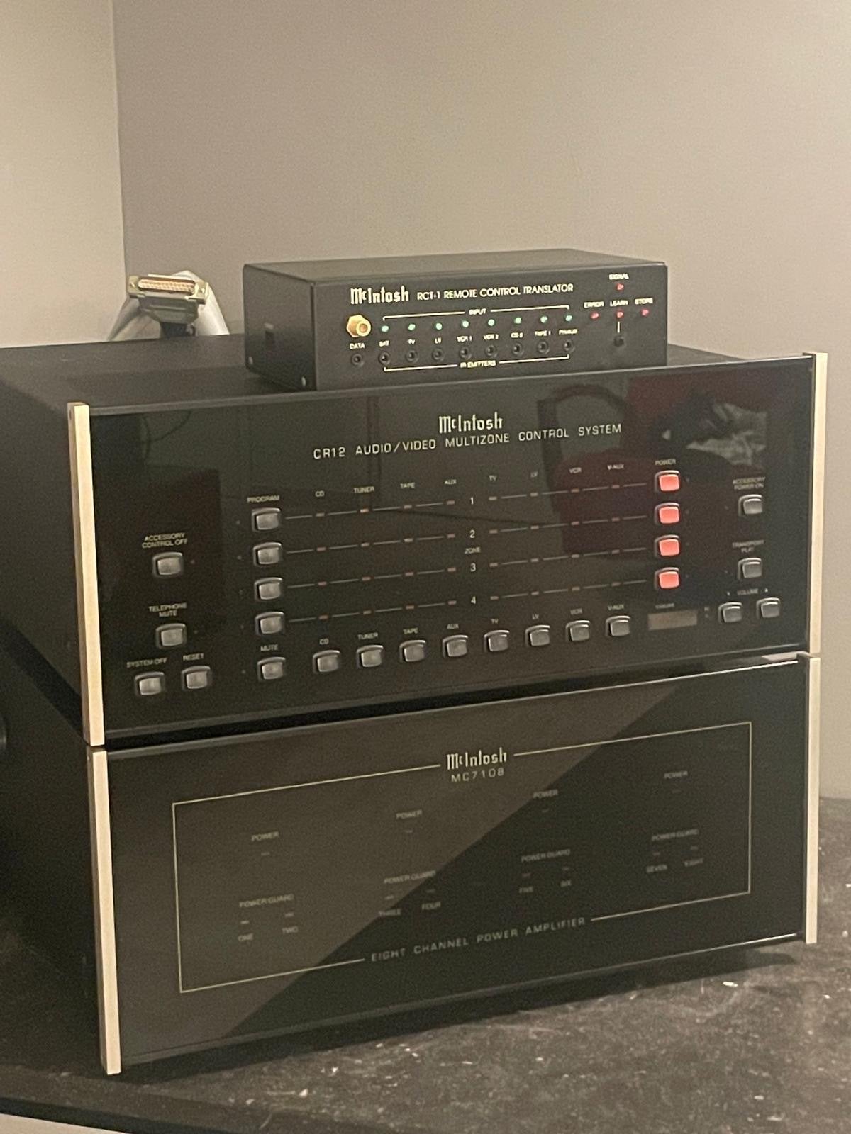 McIntosh CR12 voor- & MC7108 eindversterker GEREVISEERD, Overige merken, Overige systemen, Refurbished, Ophalen of Verzenden
