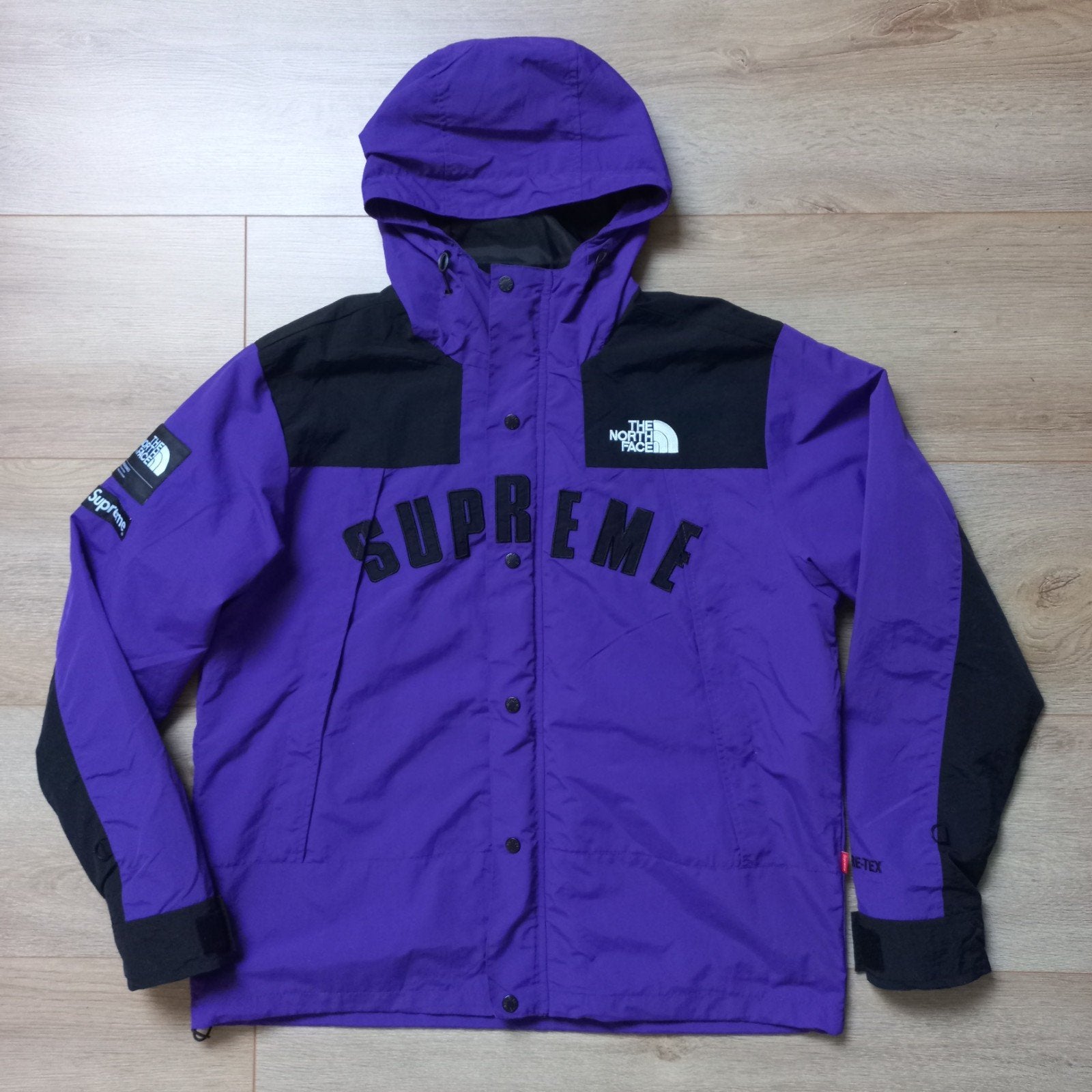 Supreme The North Face GORE-TEX Jas Paars Maat L, Maat 52/54 (L), Supreme The North Face, Paars, Nieuw