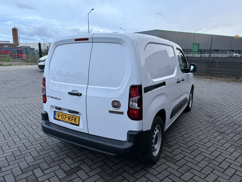 Fiat E-Doblò 50 kWh 3-zits | navigatie | cruise, 750 kg, Wit, Grijs, Geïmporteerd