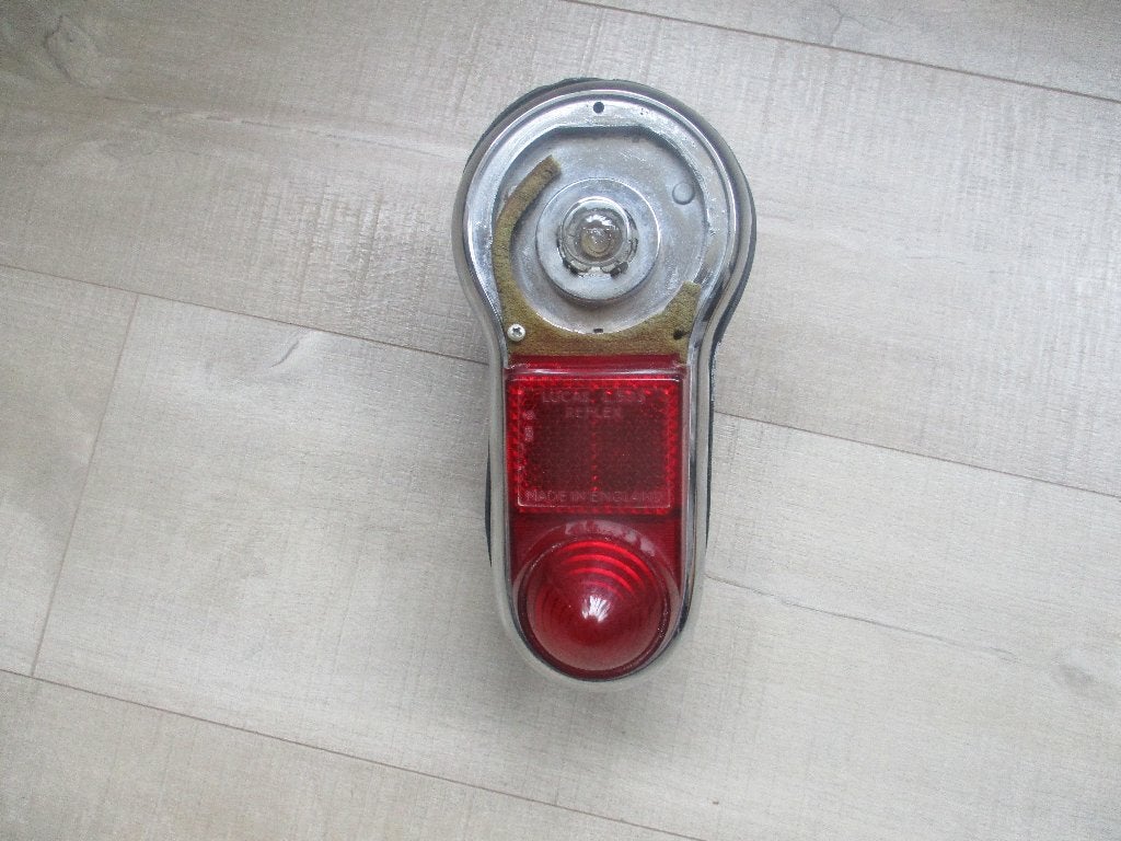 Austin A55  Achterlicht -- gebruikt -- SALE !!, Auto-onderdelen, Verlichting, Ophalen of Verzenden, Gebruikt, Austin