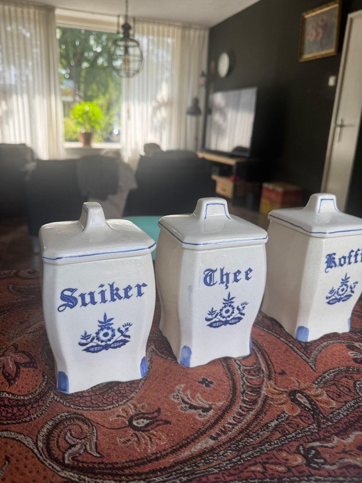 Koffie. Thee. Suiker. Potten, Ophalen
