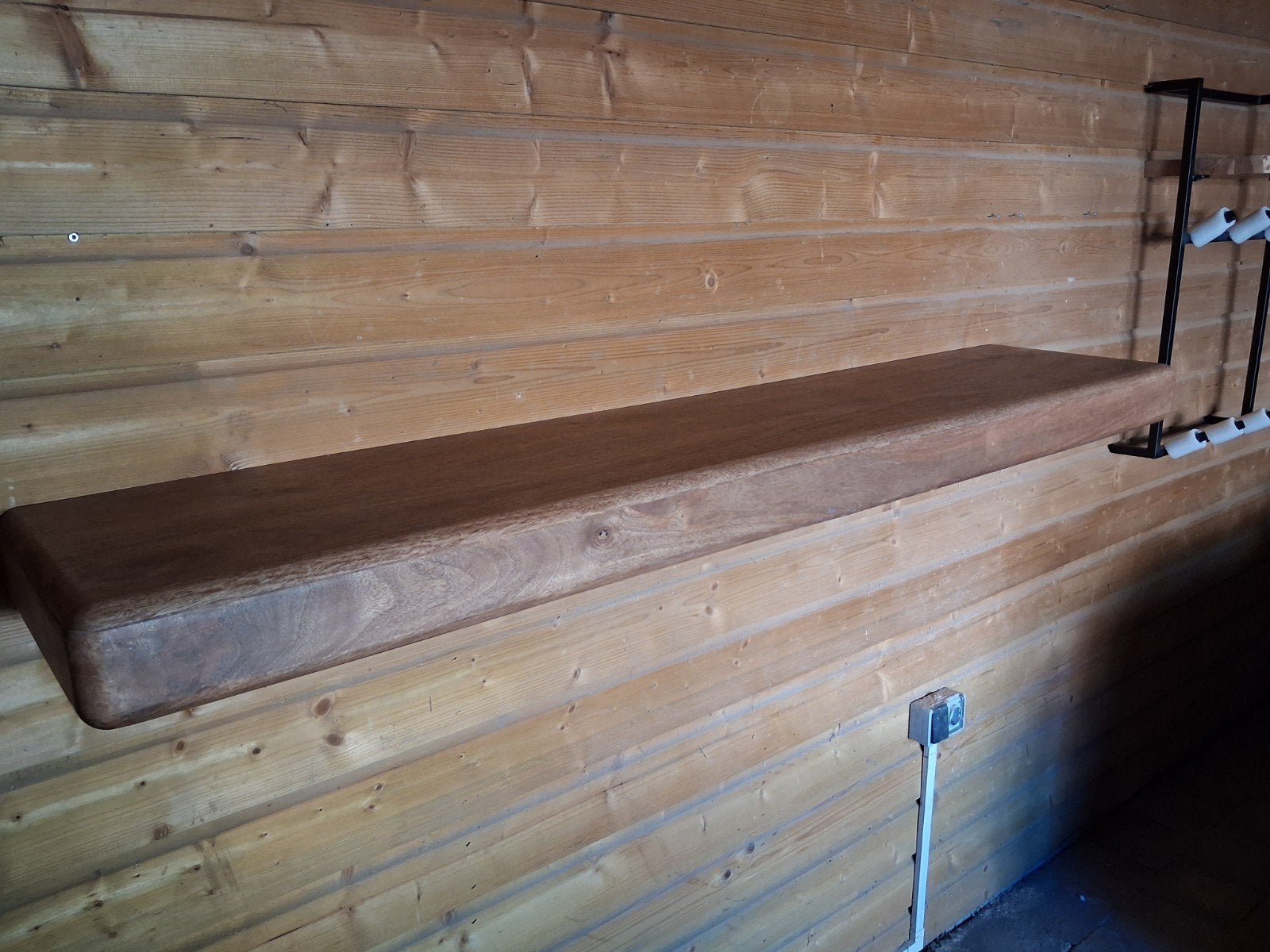 Massief houten tv-meubel - Zwevend design, Ophalen, Zo goed als nieuw