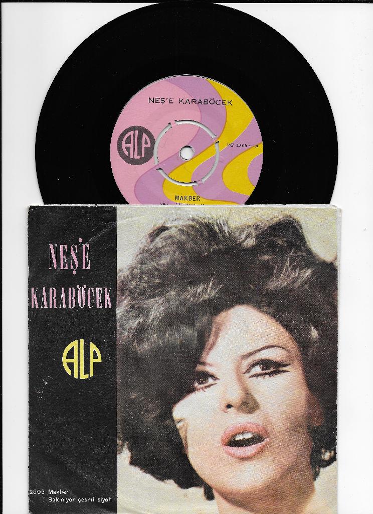 Turkse single van Neş'e Karaböcek, 7 inch, Arabisch, Ophalen of Verzenden, 1970 - 1979