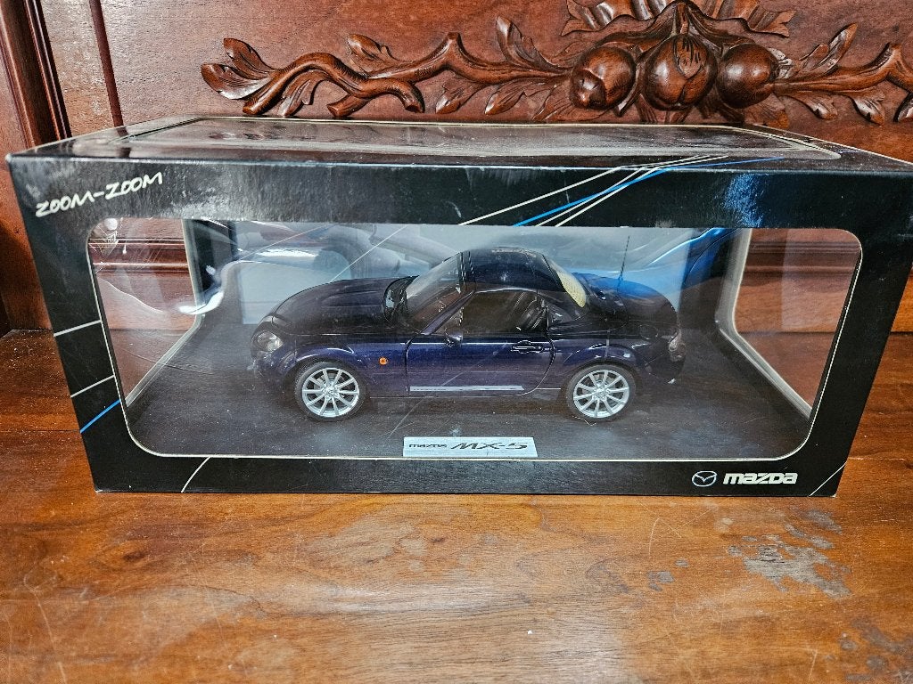 Autoart Zoom-Zoom Mazda MX-5 Roadster 2006 1/18 in ovp, Ophalen of Verzenden, Zo goed als nieuw, Auto, Autoart
