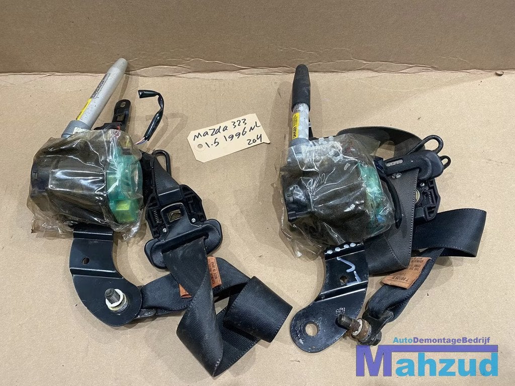 MAZDA 323 F rechts voor gordel 1994-1998, Auto-onderdelen, Interieur en Bekleding, Gebruikt, Shinchi, Fuchu-Cho 3-1
730-8670  Hiroshima