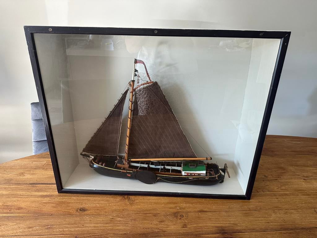 Houten glazen stolp met Zuiderzee Botter / miniatuur schip, Ophalen of Verzenden
