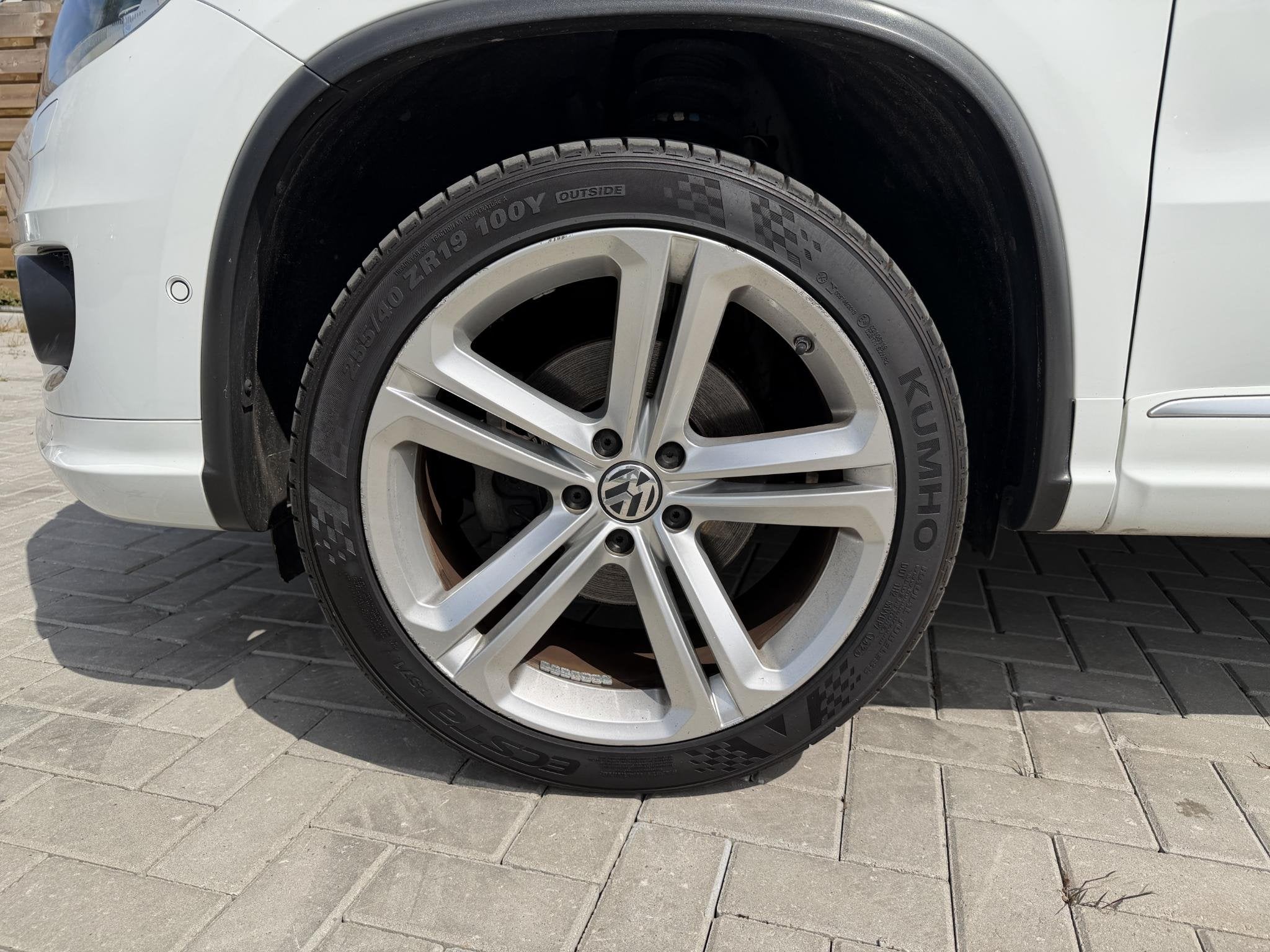 Volkswagen Tiguan 1.4 TSI R-Line Edition Pano l orginele R-l, Auto's, Euro 5, Zwart, 4 cilinders, 160 pk
