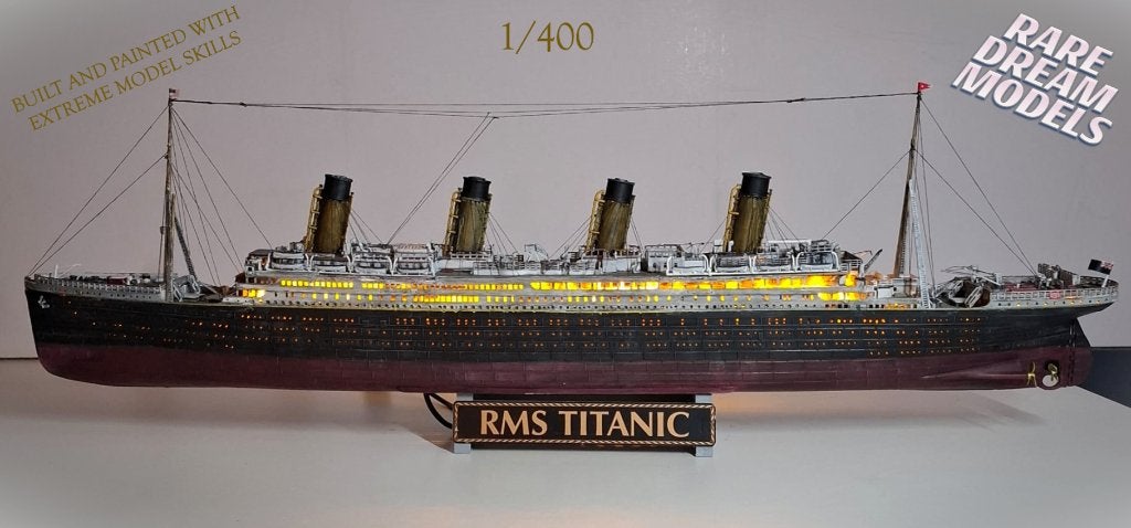 1/400 Built and Painted R.M.S. Titanic, Ophalen, Zo goed als nieuw, Schaalmodel