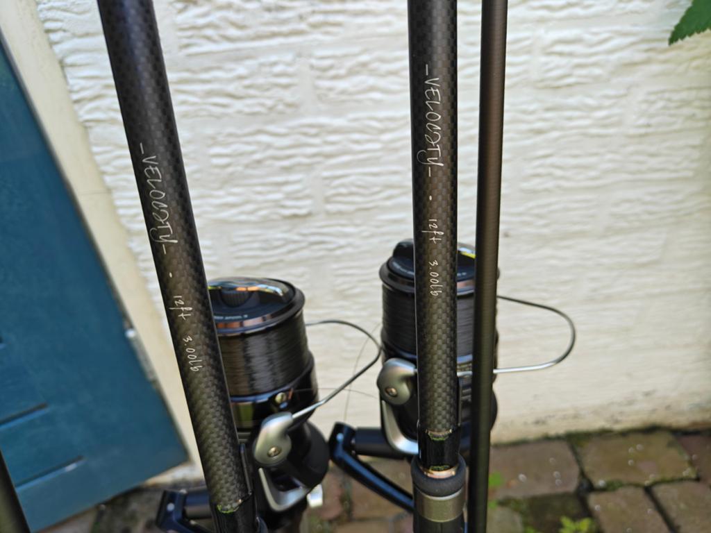 2 Shimano Karperhengels, Ophalen, Zo goed als nieuw, Complete set