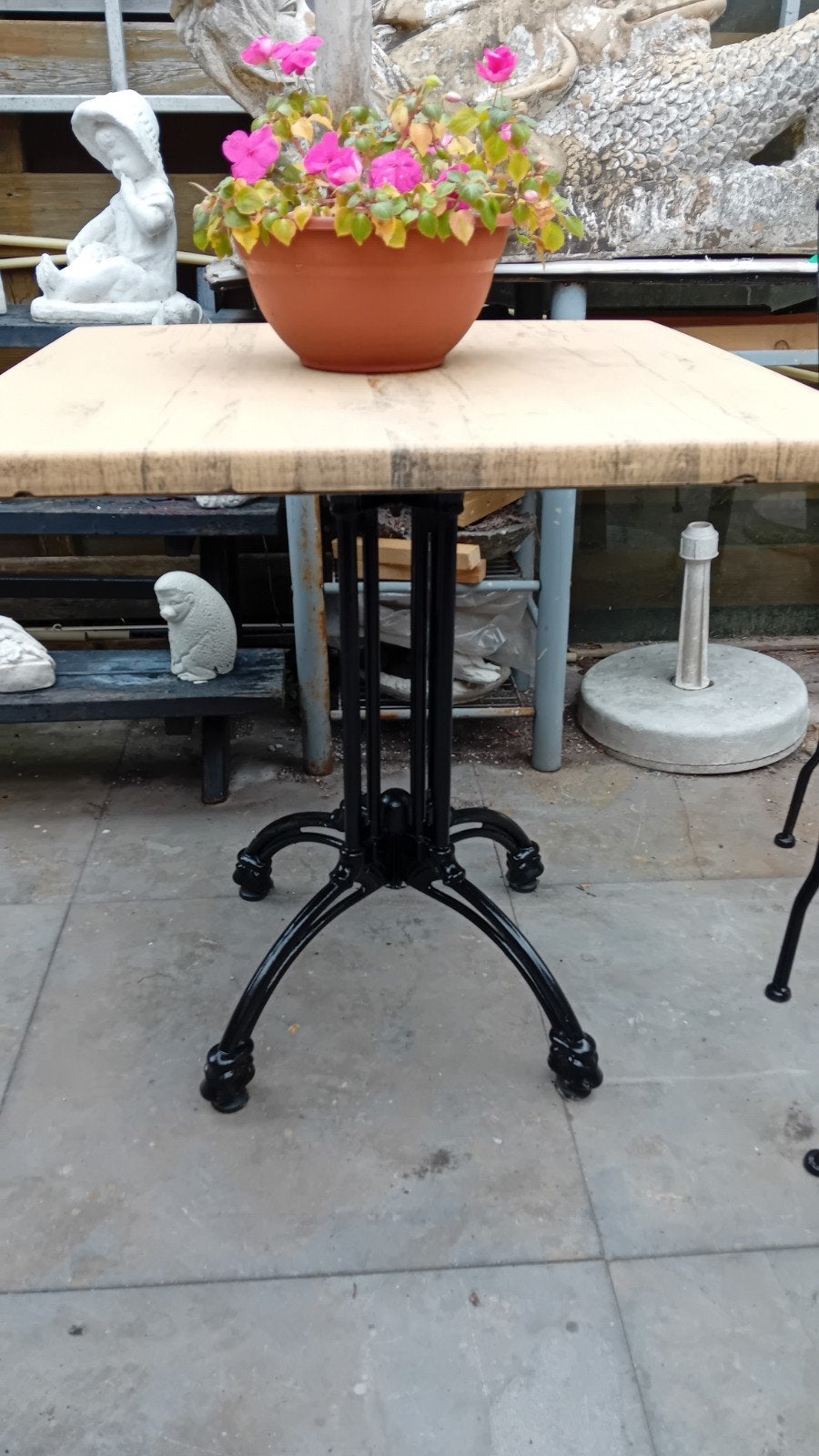 vintage Retro bistro tafeltje., Tuin en Terras, Ophalen, Gebruikt, Rond, Hout