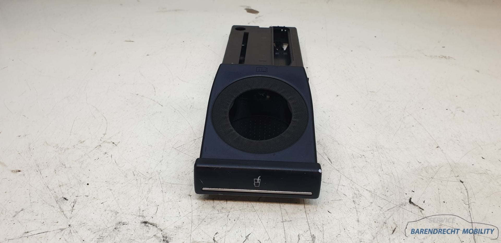 Verlichte bekerhouder Audi A3 8P 8P0862534C cupholder origin, Auto-onderdelen, Gebruikt, AUDI AG, Auto-Union-Strasse 1
85045  Ingolstadt, DE