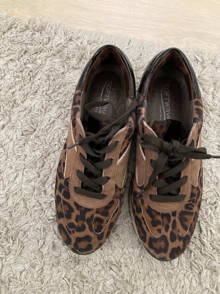 Prachtige Softwave (dames) sneakers, mt 39, Ophalen of Verzenden, Zo goed als nieuw, Sneakers of Gympen