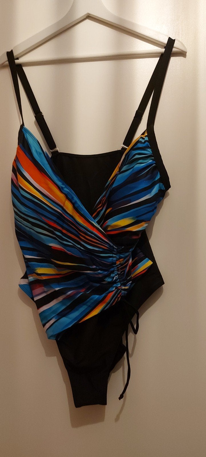 Nieuw kleurrijk badpak, Ophalen of Verzenden, Nieuw, Overige kleuren, Badpak